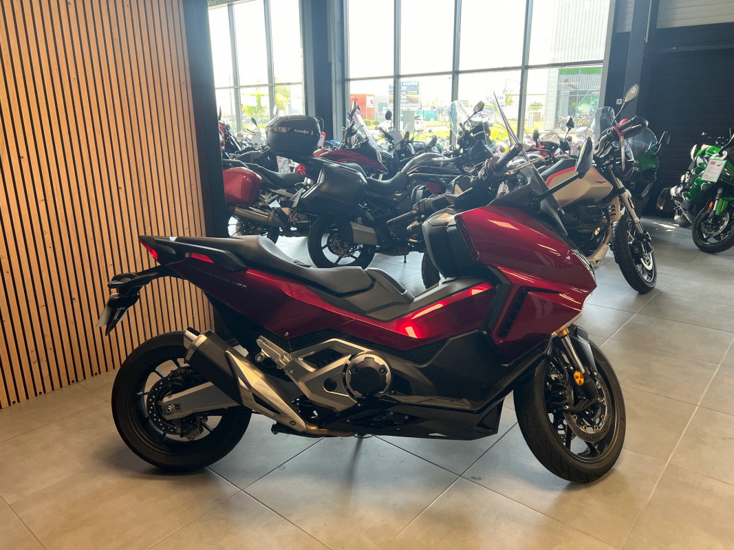 KAWASAKI Z 650 DESTINATION MOTO  TREGUEUX 