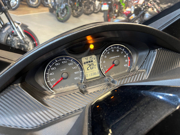 SUZUKI Burgman 400 - HAUCONCOURT