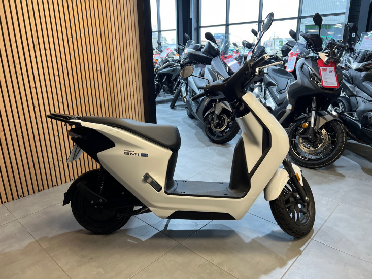 HONDA EM1 e 50cc - HAUCONCOURT HONDA EM1 e 50cc - HAUCONCOURT