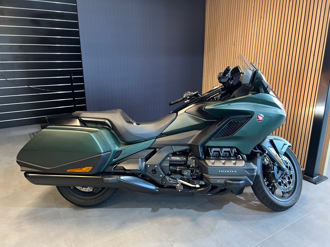 Honda 750 Hornet DYNAMIC MOTO  CHOLET 