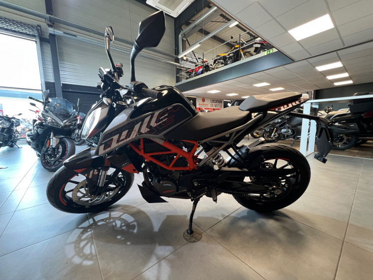 KTM DUKE 125 - HAUCONCOURT