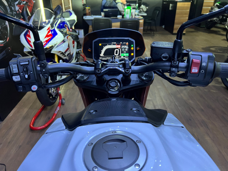 Honda CB750 Hornet CB 750 A2 - HAUCONCOURT